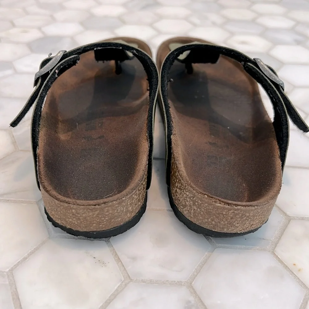 Birkenstock Leather Gizeh Pull Up Olive Green Narrow Thong Sandals Kids 33 | Y2